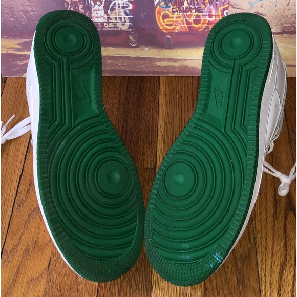 Nike Air Force 1 Low ‘White Pine Green’ - Picture 4 of 5